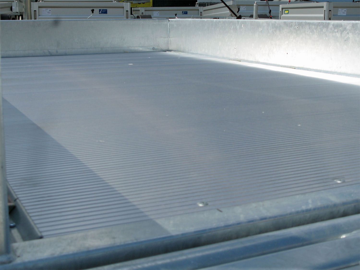 Hapert Indigo HT-2 - 3500 - 5050 x 2000 Kipphydraulik, Parabelfederung, Bordwände, Rampe - Image 3