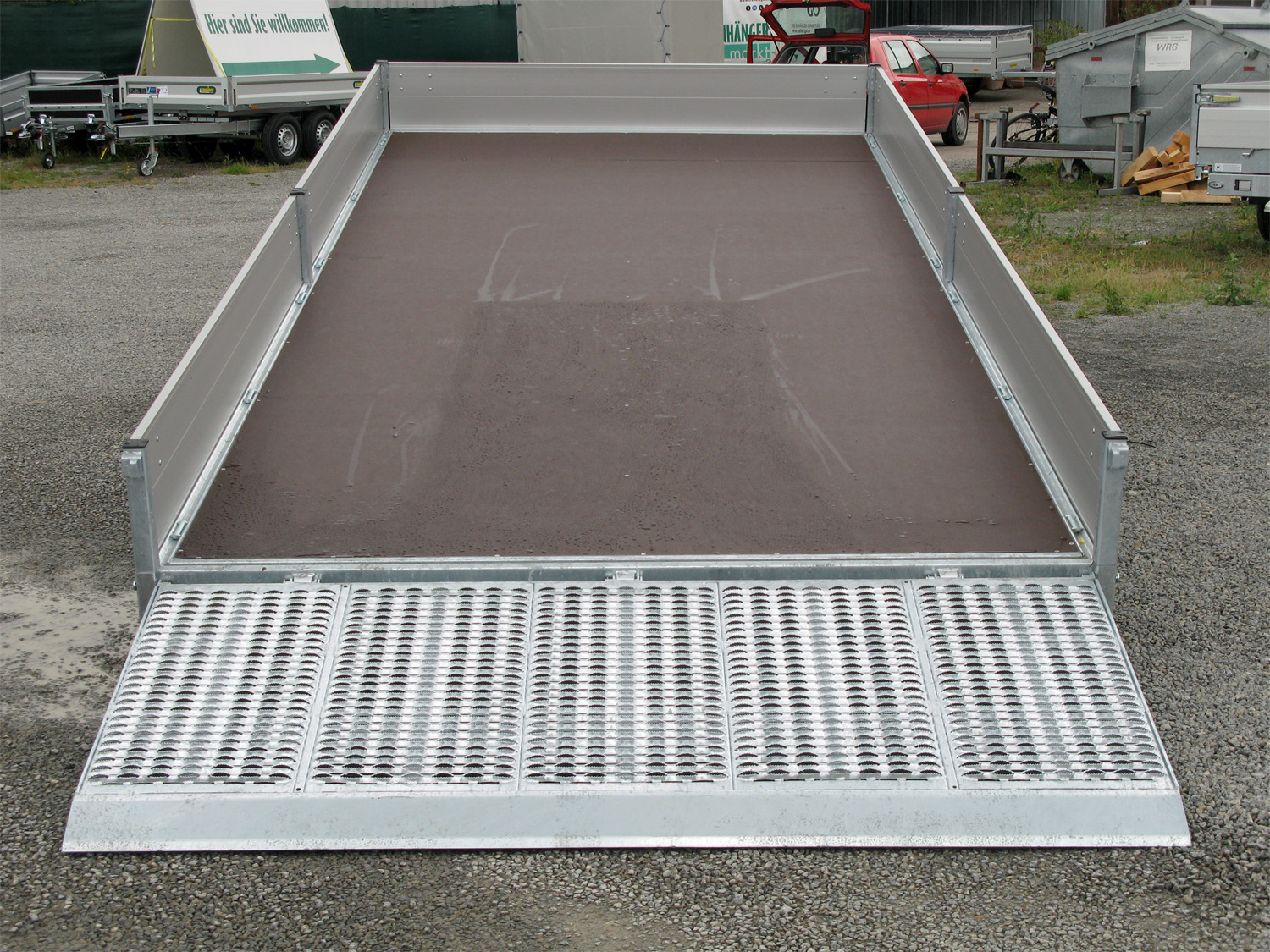 Hapert Indigo HT-2 - 3500 - 5050 x 2210 Kipphydraulik, Parabelfederung, Rampe - Image 2