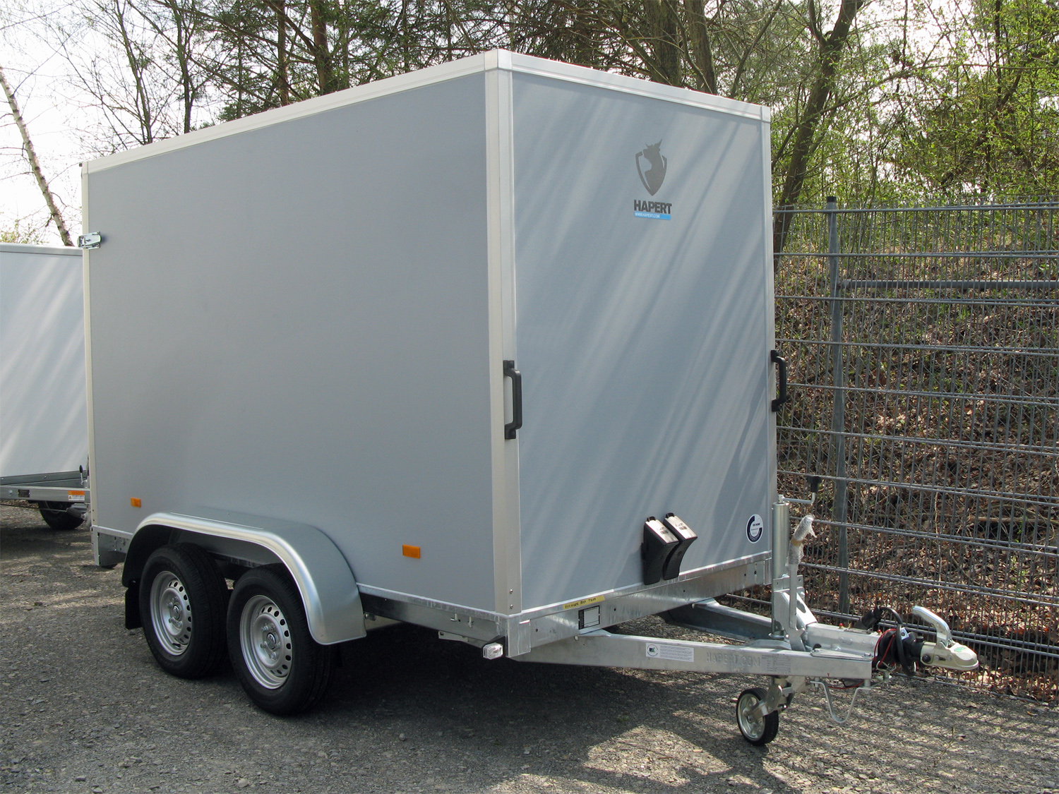 Hapert Sapphire L-2 - 2000 Rampe | Tieflader-Koffer | Rutschhemmender Boden