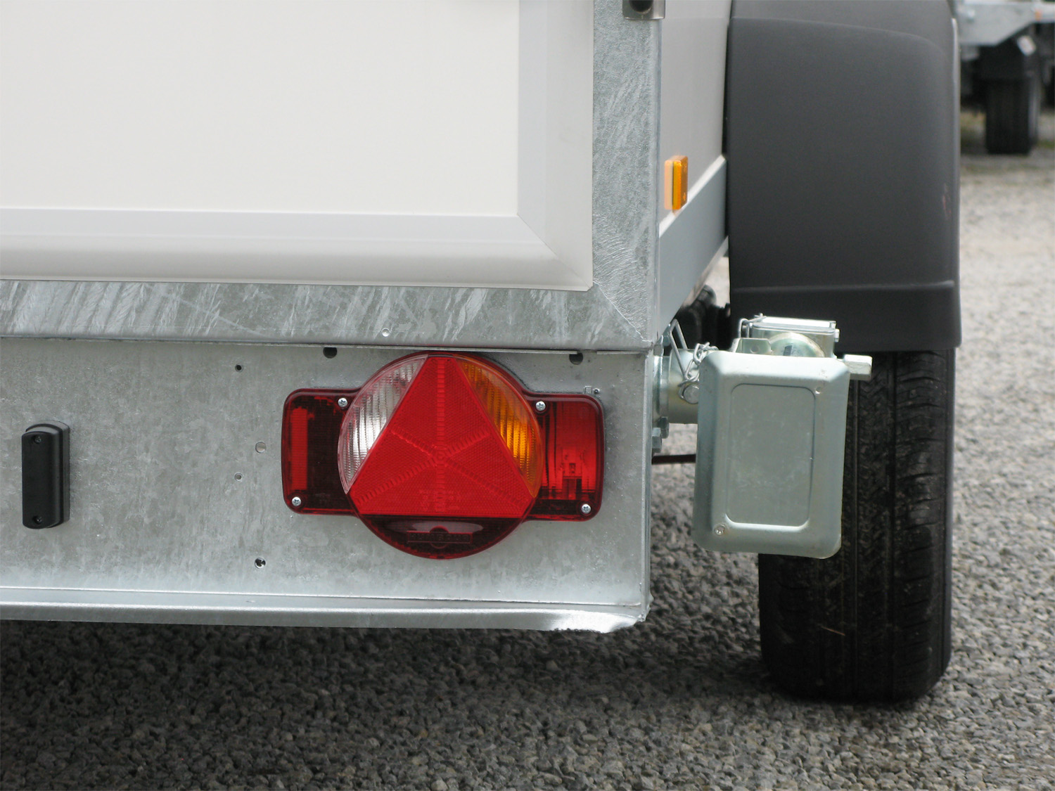 Humbaur HGK 13 27 16 - 21 PF60 Deluxe Kühlanhänger mit hochwertiger Isolierung - Image 6