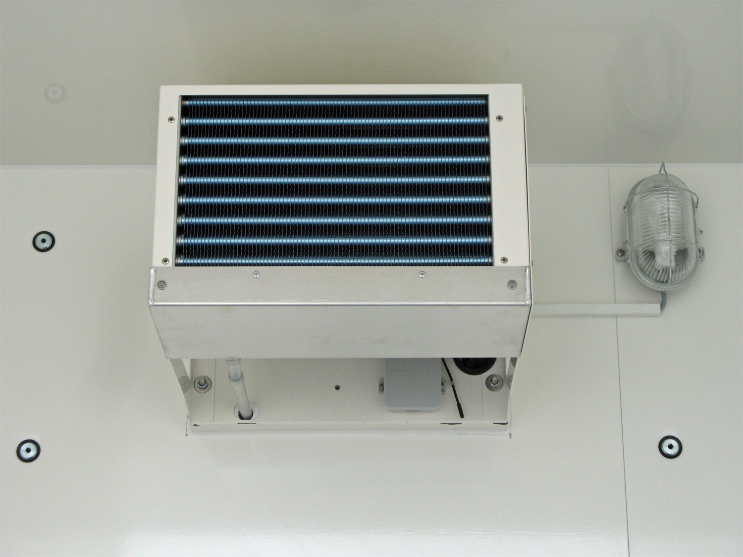 Humbaur HGK 13 27 16 - 21 PF60 Deluxe Kühlanhänger mit hochwertiger Isolierung - Image 9