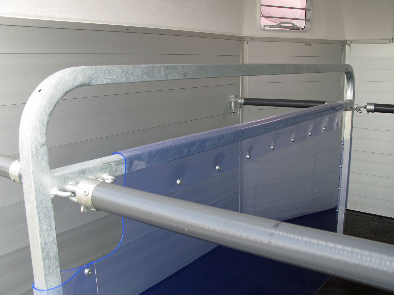 Humbaur Equitos Alu 2000 Alu BiComp-Boden 21mm | 100 km/h Reifen - Image 8