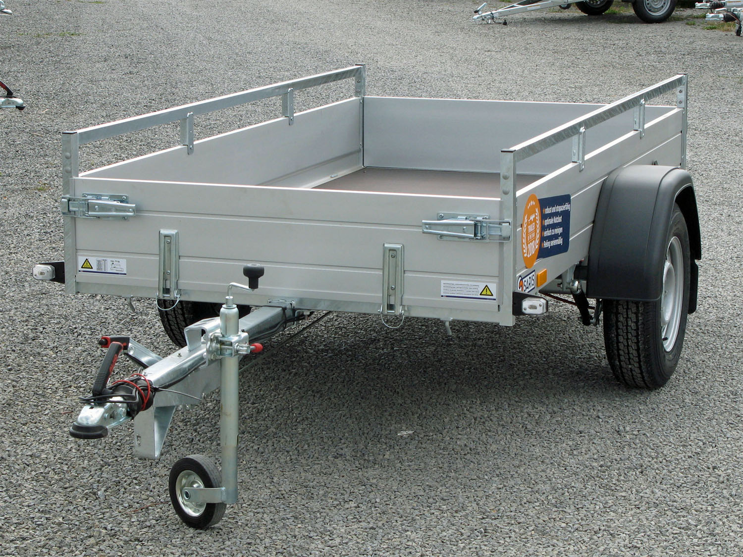 Saris MP 255 133 1350 1 100 km/h und Klappe vorne