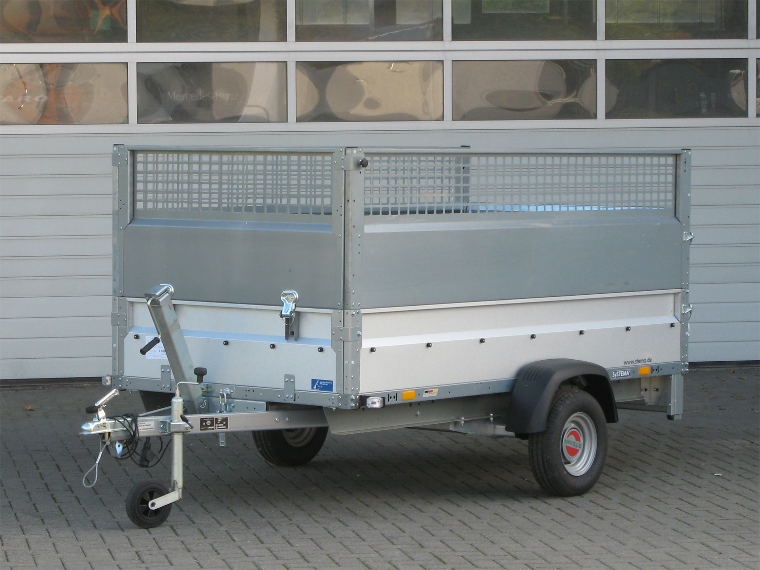 STEMA STP O1 7.5-25-13.1 REX 25 Kippbar mit Auffahrrampe u. Gitteraufsatz