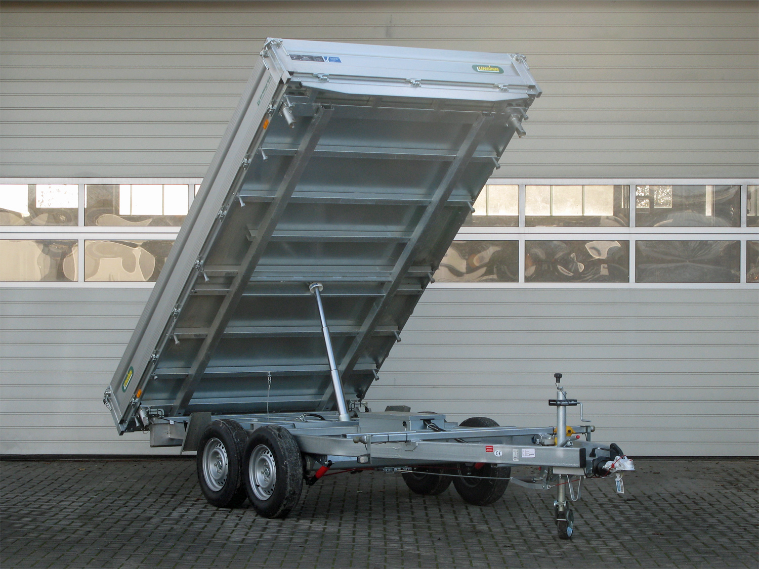 Unsinn UDK 3620-35-14 E-Pumpe, Stahlboden, 14 Zurrpins Spinlock